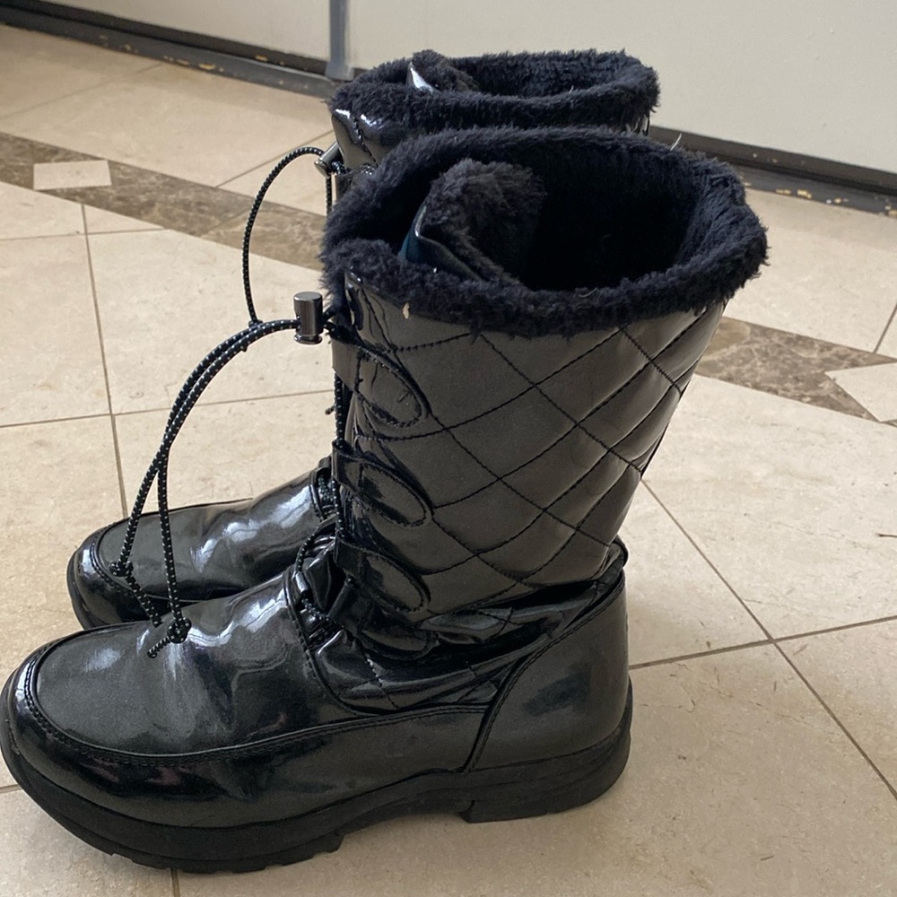 Patent boots